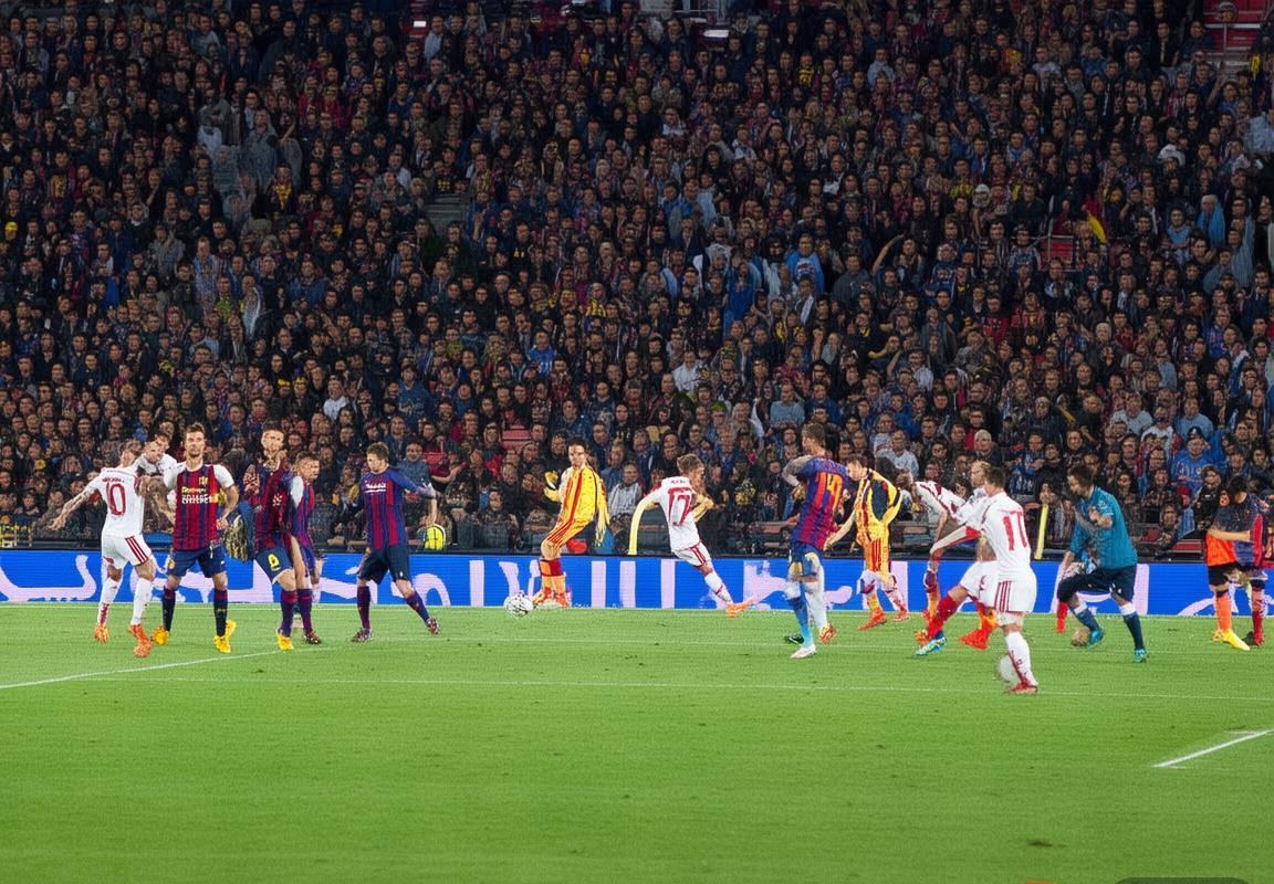 诺坎普激战：巴萨与瓦伦西亚战术对决深度解析(图2)